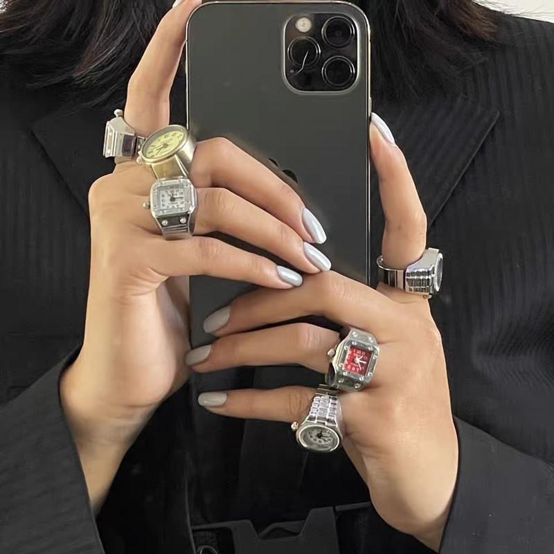 Anillo reloj de cuarzo analógico luxury  Par Transmitir Estilo Elegancia y Tecnología Compacta